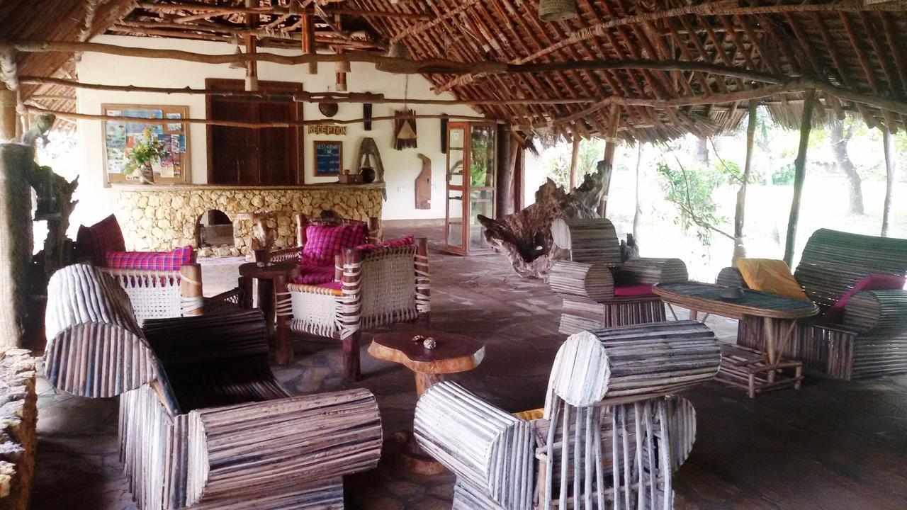 Bahari Pori Resort Pangani Buitenkant foto