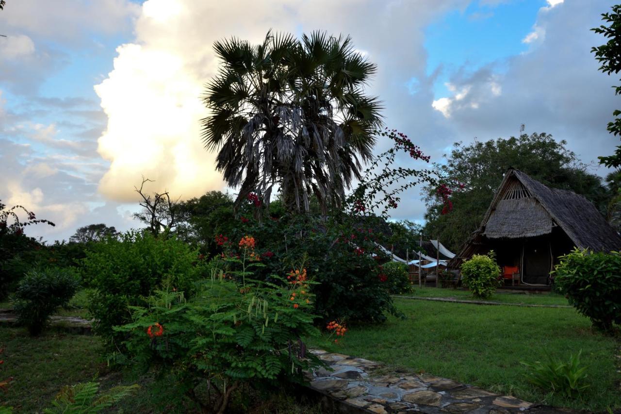 Bahari Pori Resort Pangani Buitenkant foto
